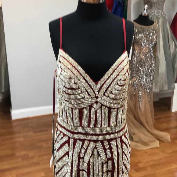 ⭐️SOLD OUT⭐️ Burgundy special occasion dress - Picture 2 of 7